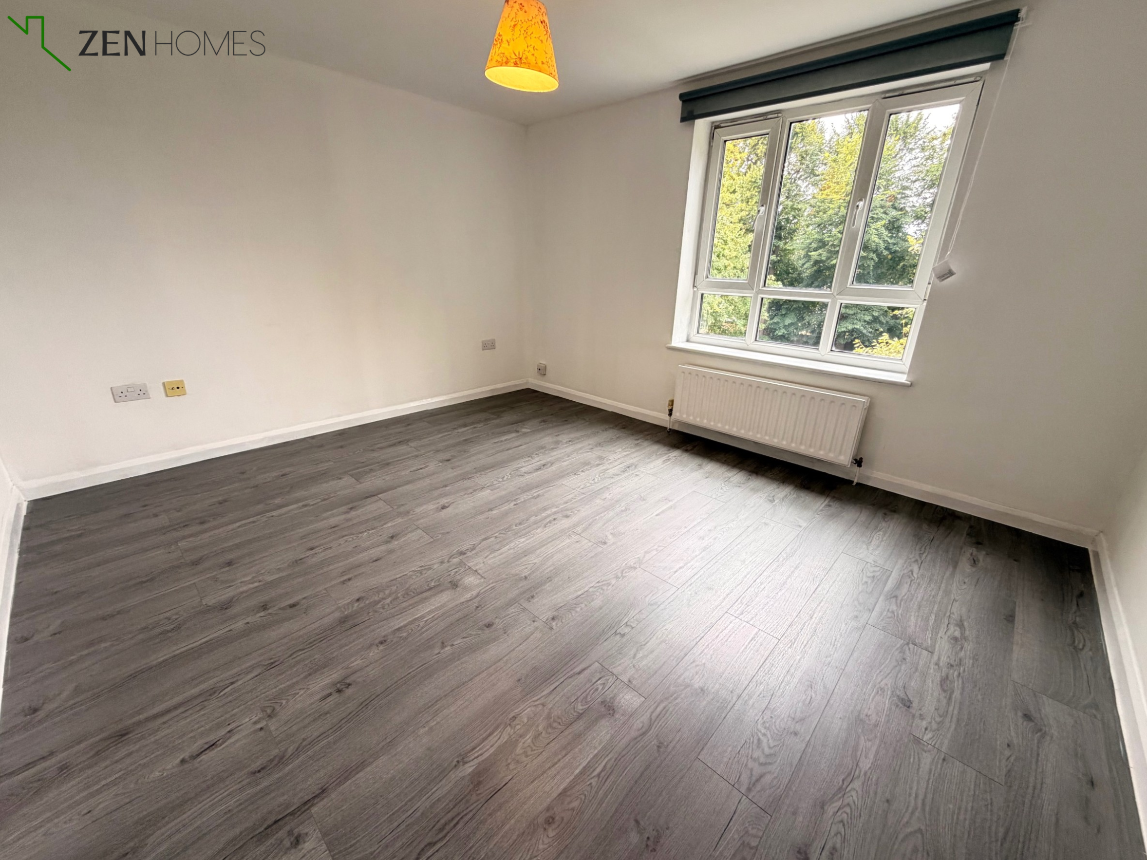 Flat Albert Road in Greater London