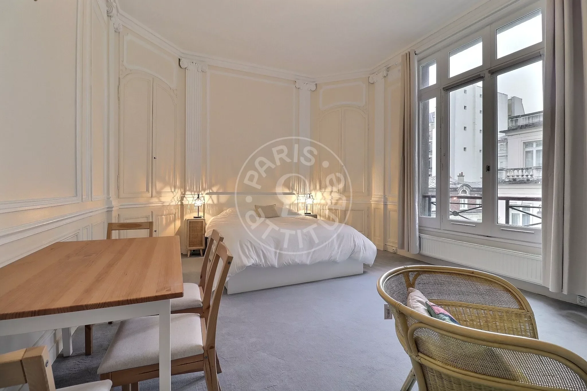 Flat Rue de Monceau in Paris