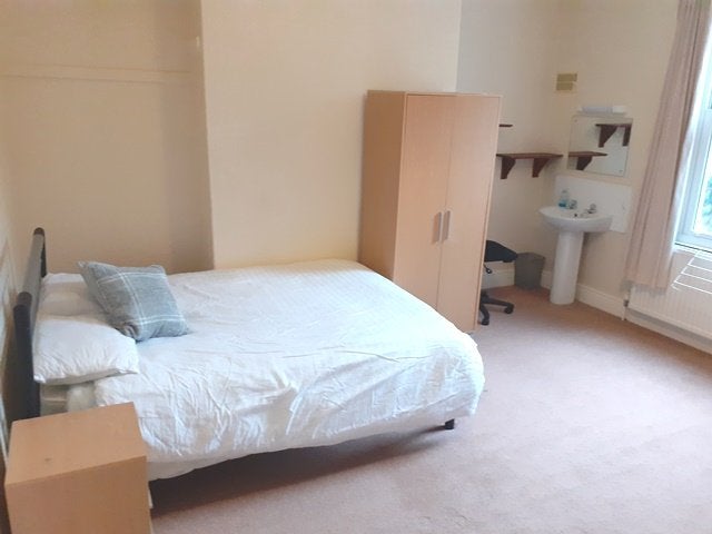 Room Feversham Crescent in York