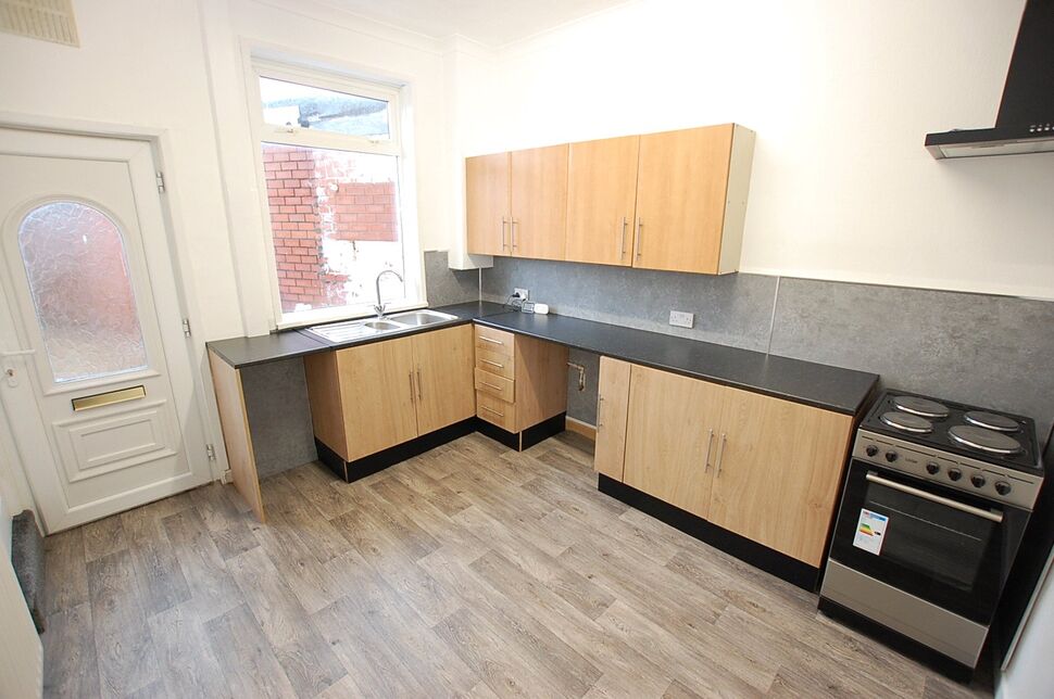 Flat Cowhill Lane in Tameside