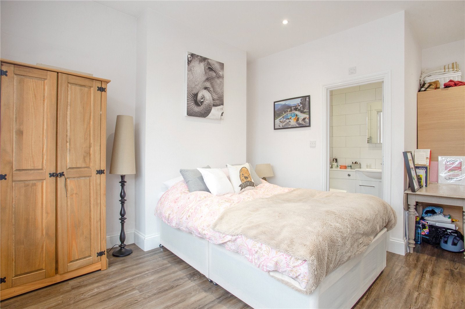 Flat Sudbourne Road in Greater London