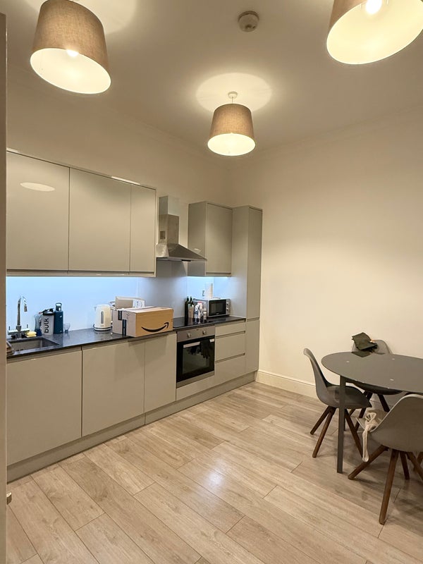 Room Kensington High Street in Greater London