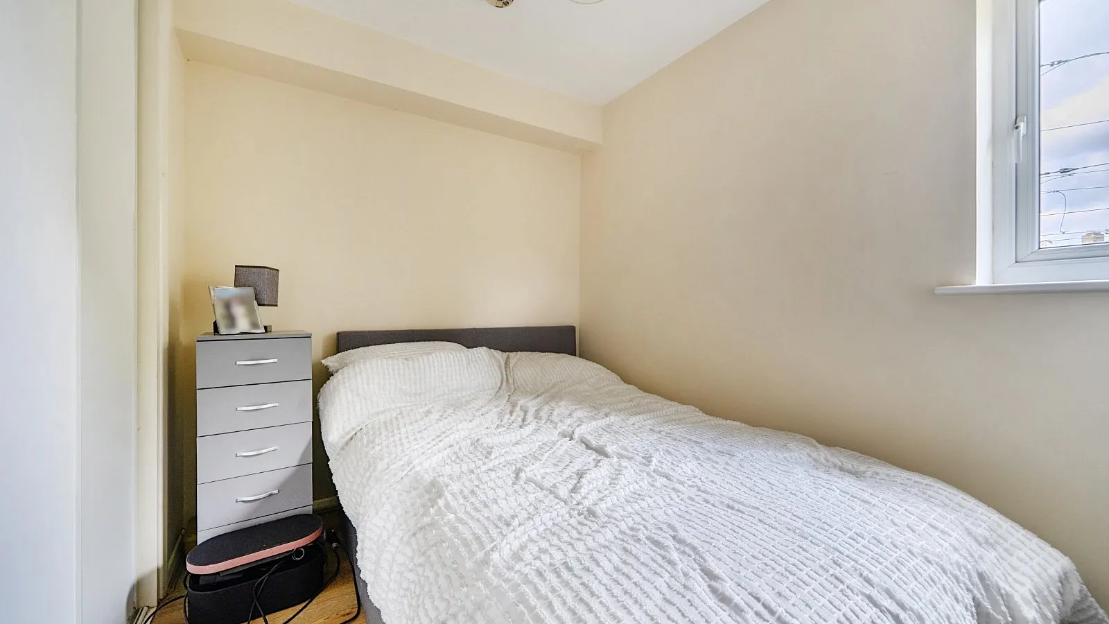 Flat Waddington Close in Greater London
