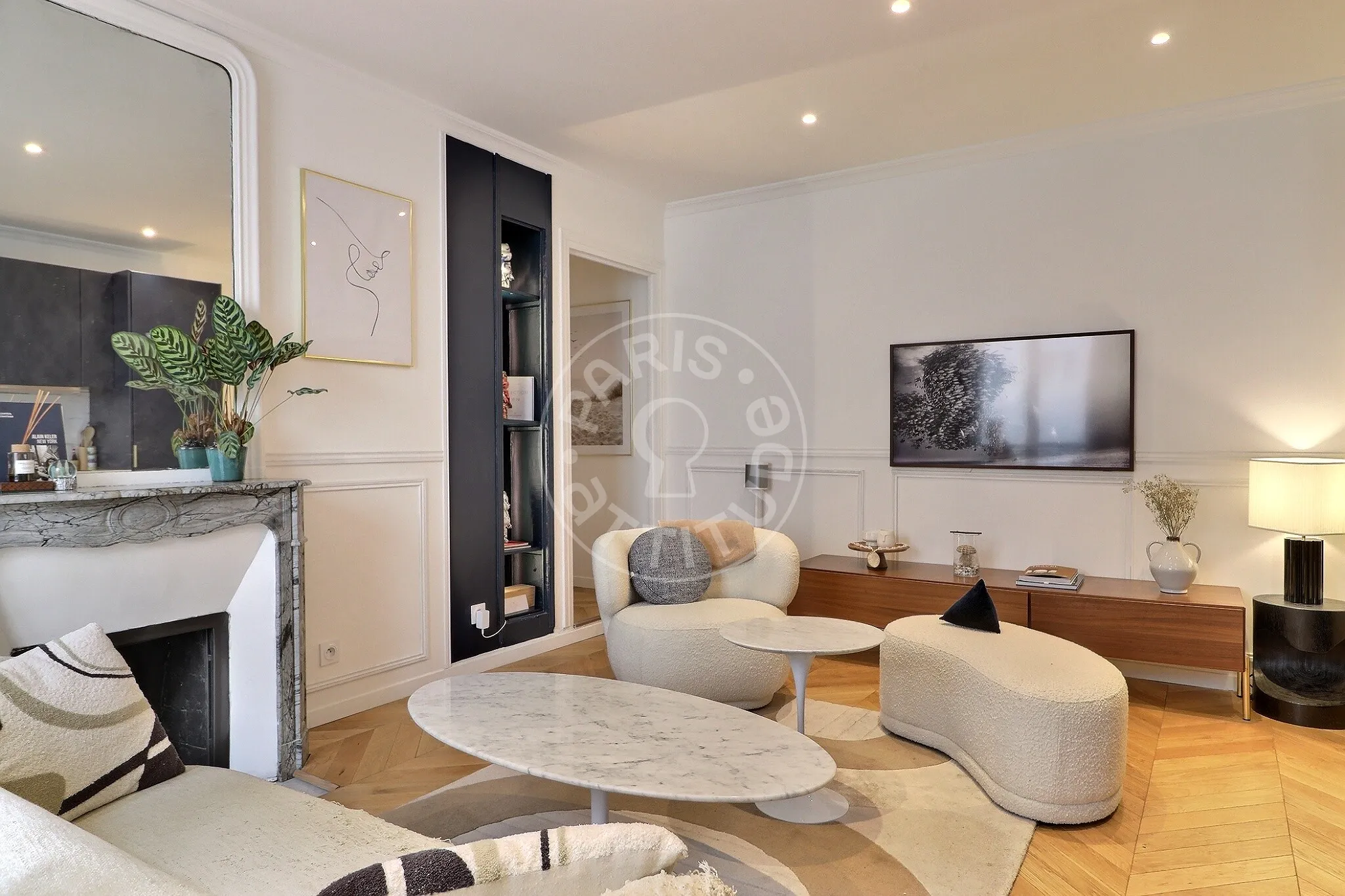Flat Rue de Châteaudun in Paris