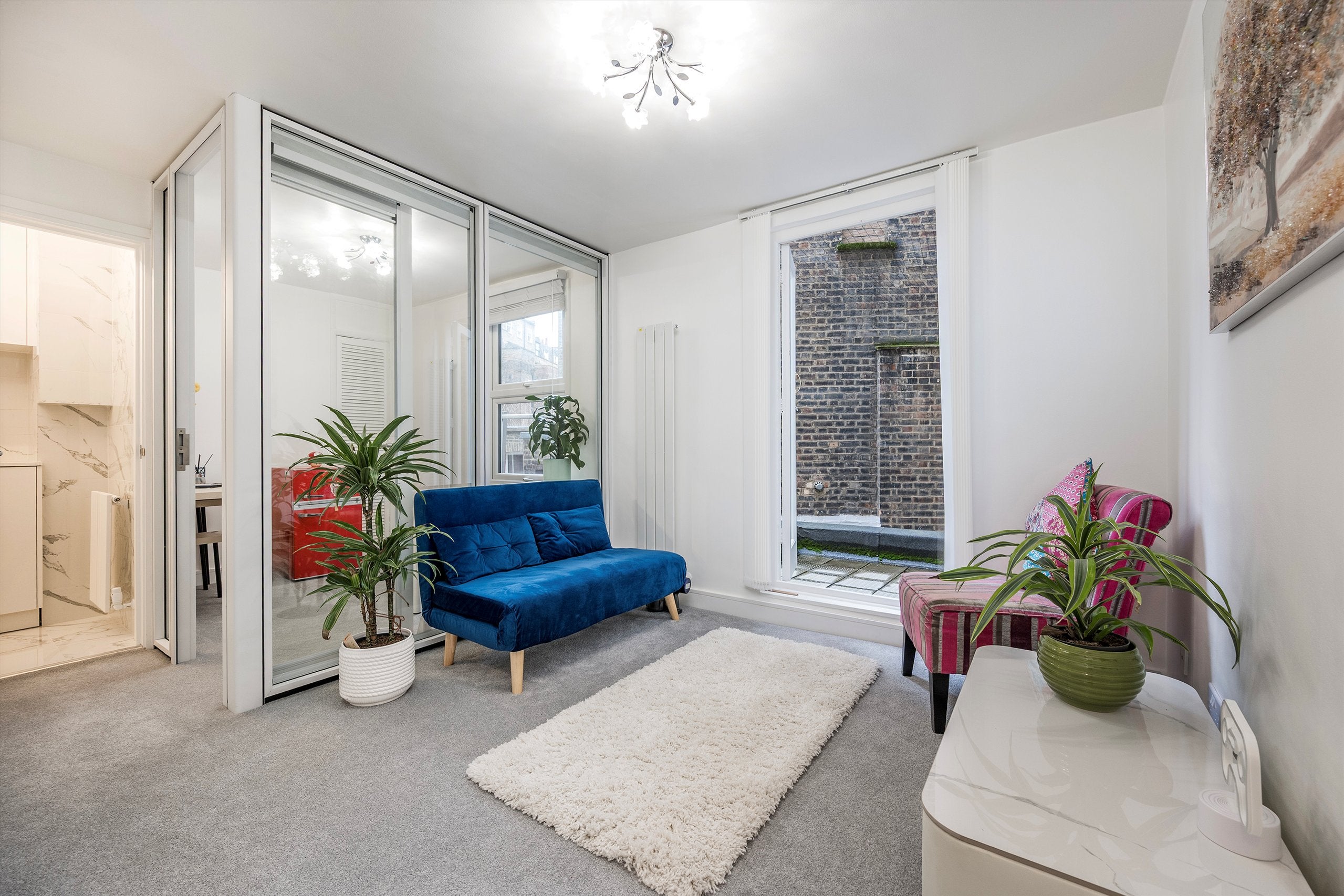 Flat Warwick Way in City of Westminster