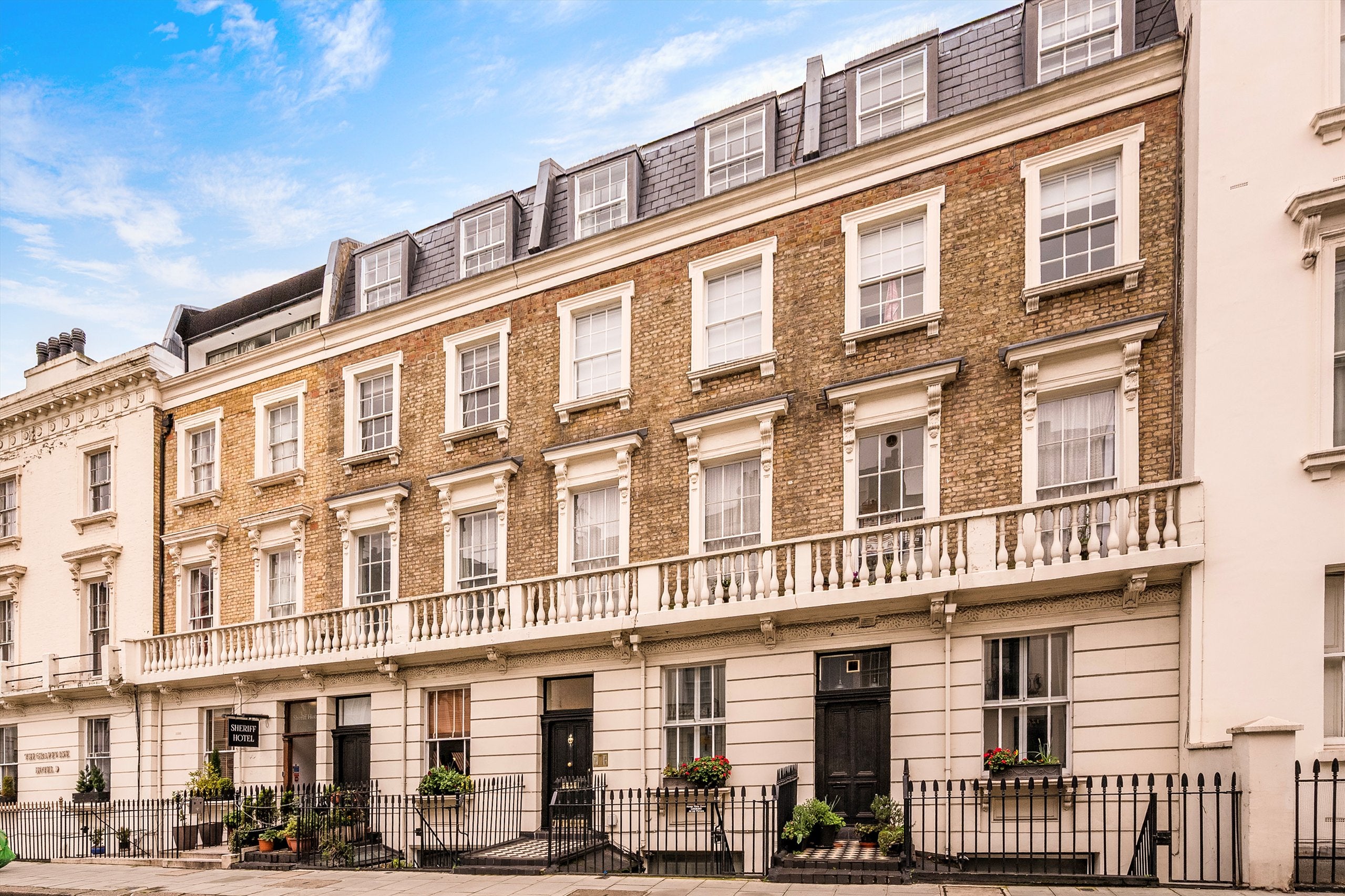Flat Warwick Way in City of Westminster