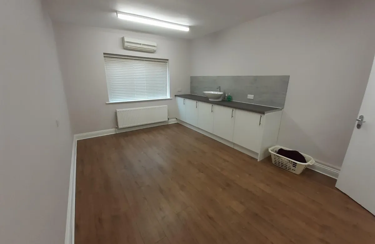 Flat Marks Hall Road in Coggeshall