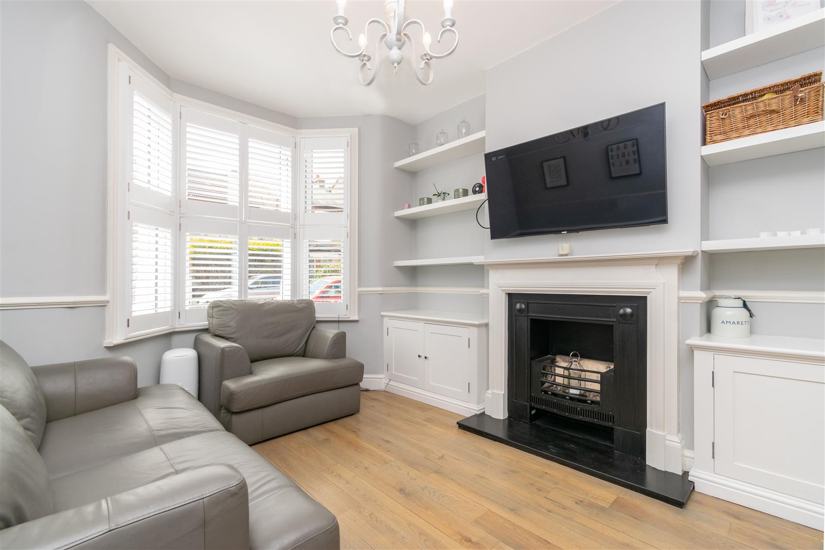 House Daisy Road in Greater London