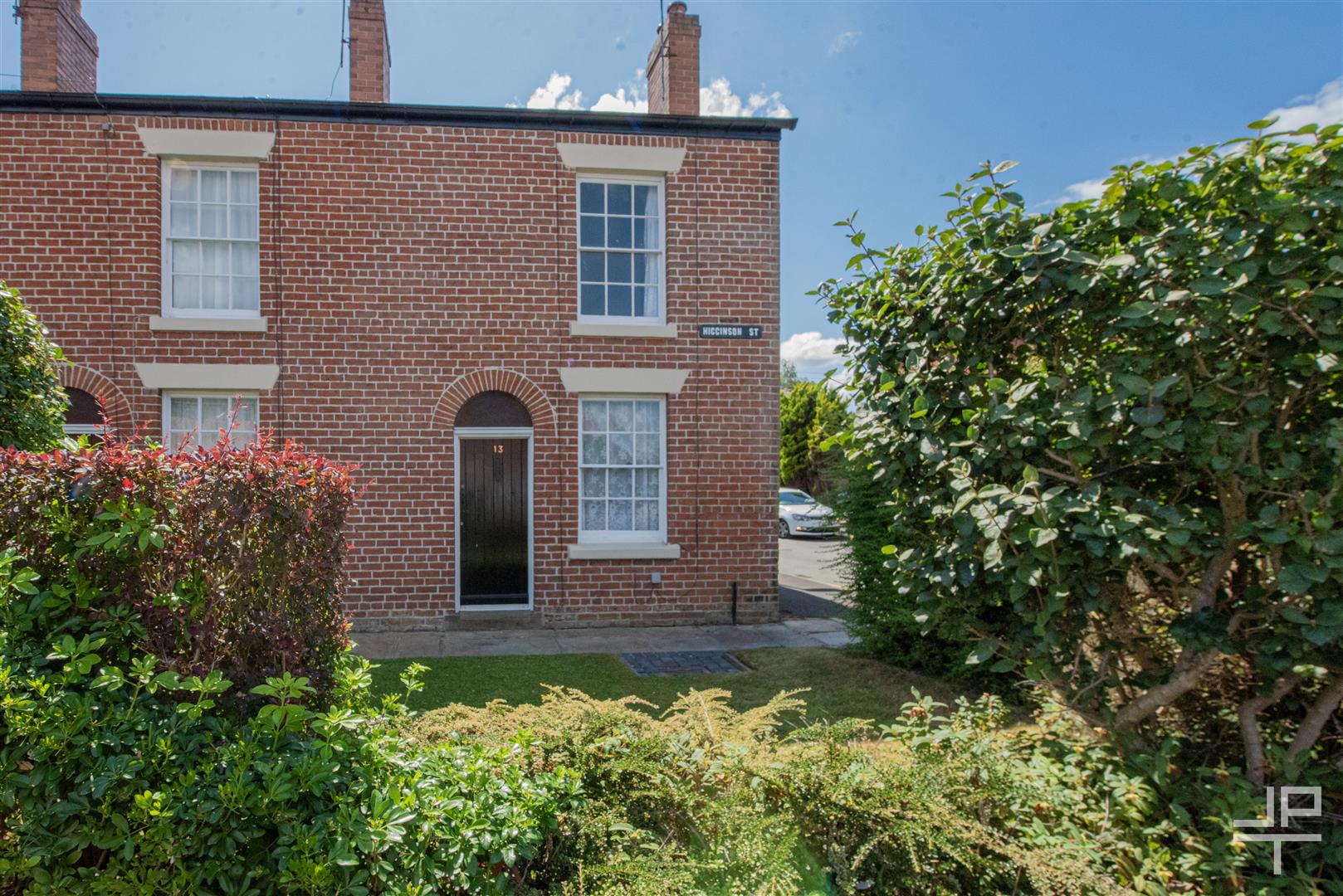 House Higginson Street in Leigh