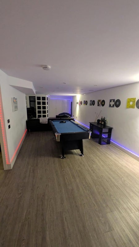 Room Vine Court in Greater London