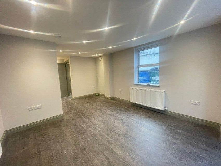 Flat Brockley Grove in Greater London