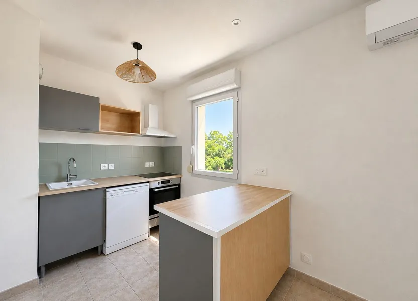 Flat Chemin de la Montagnette in Avignon