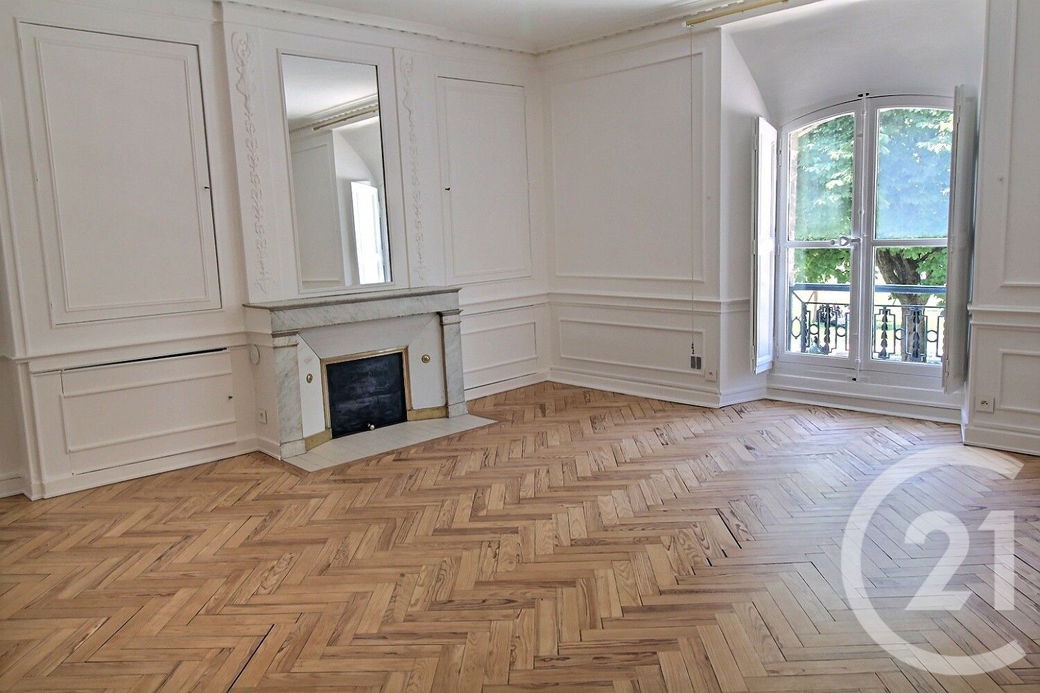Appartement Place Gambetta à Bordeaux