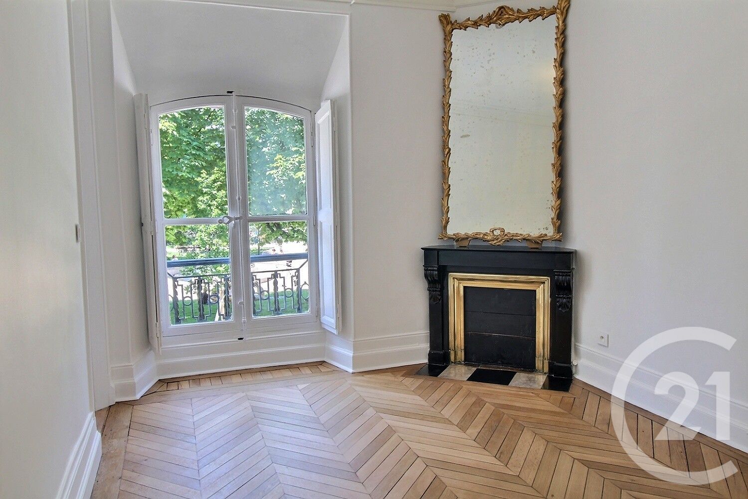 Appartement Place Gambetta à Bordeaux