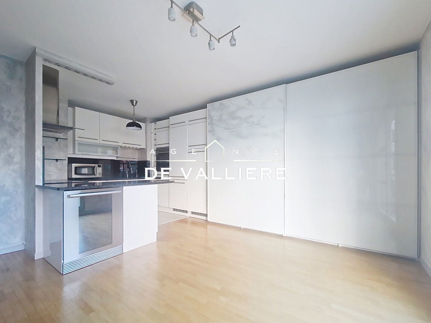 Flat Esplanade Charles de Gaulle in Nanterre