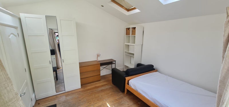 Room Birkbeck Road in Greater London