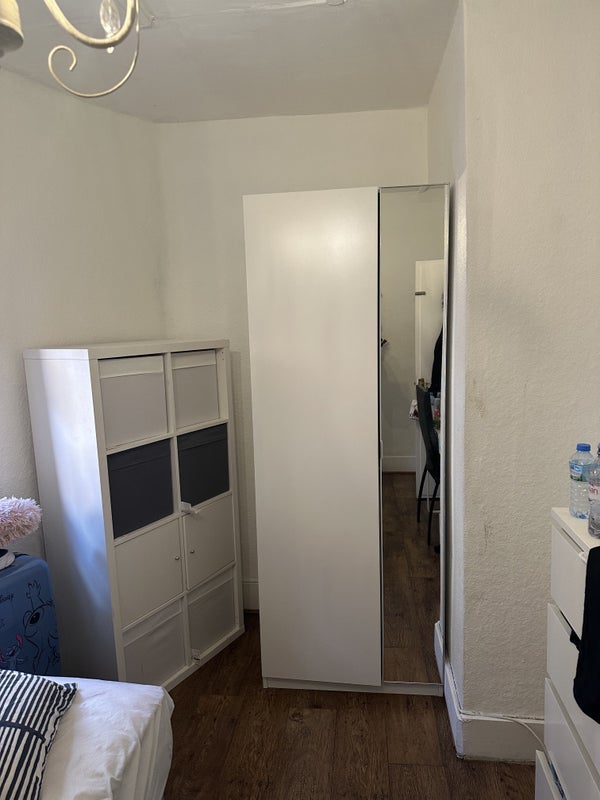 Room Ballards Lane in Greater London