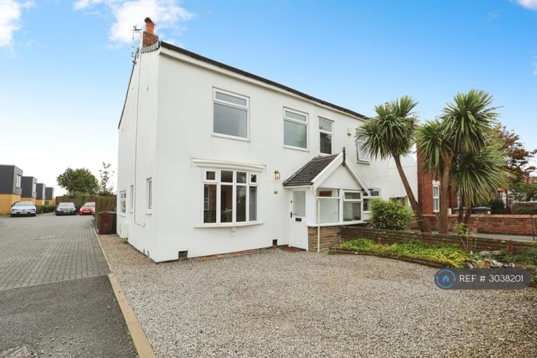 House Stamford Road in Southport