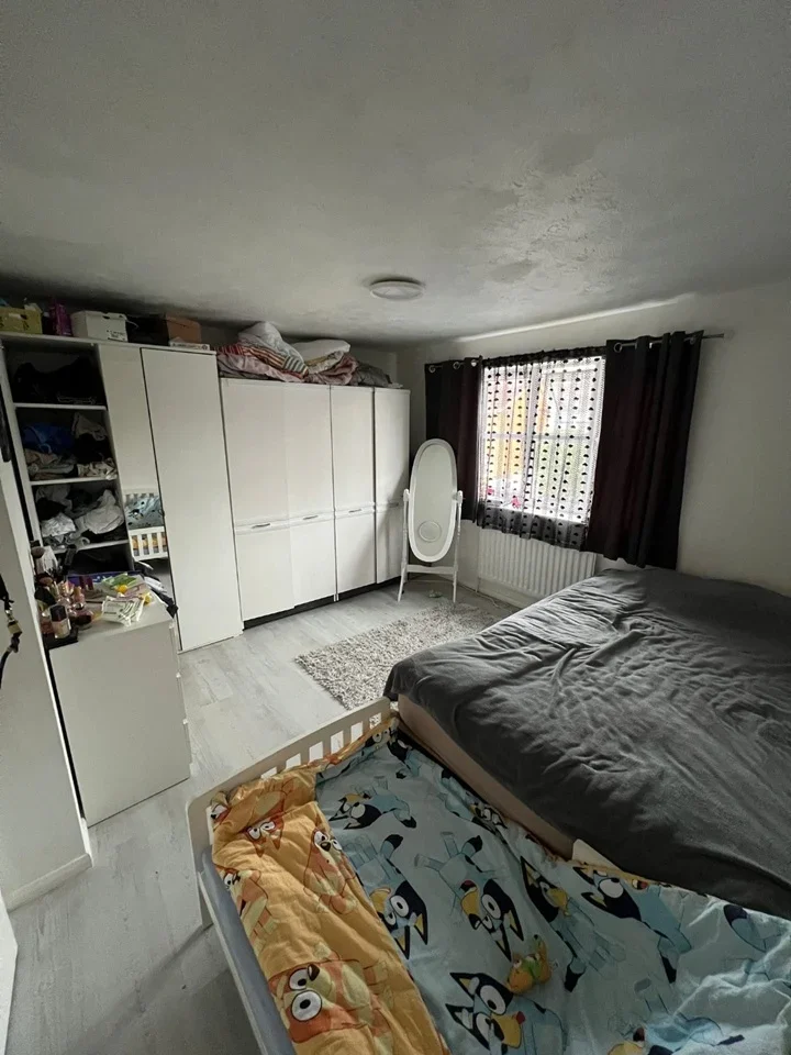 Flat Westmacott Drive in Greater London