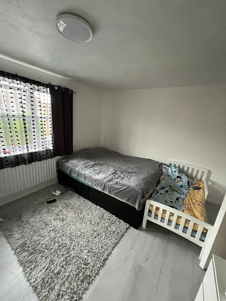 Flat Westmacott Drive in Greater London