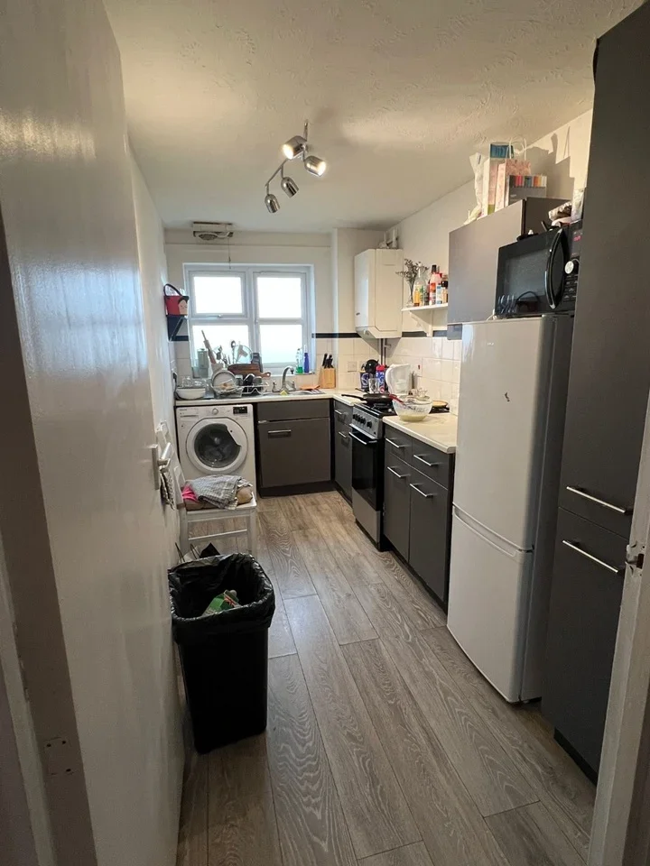 Flat Westmacott Drive in Greater London