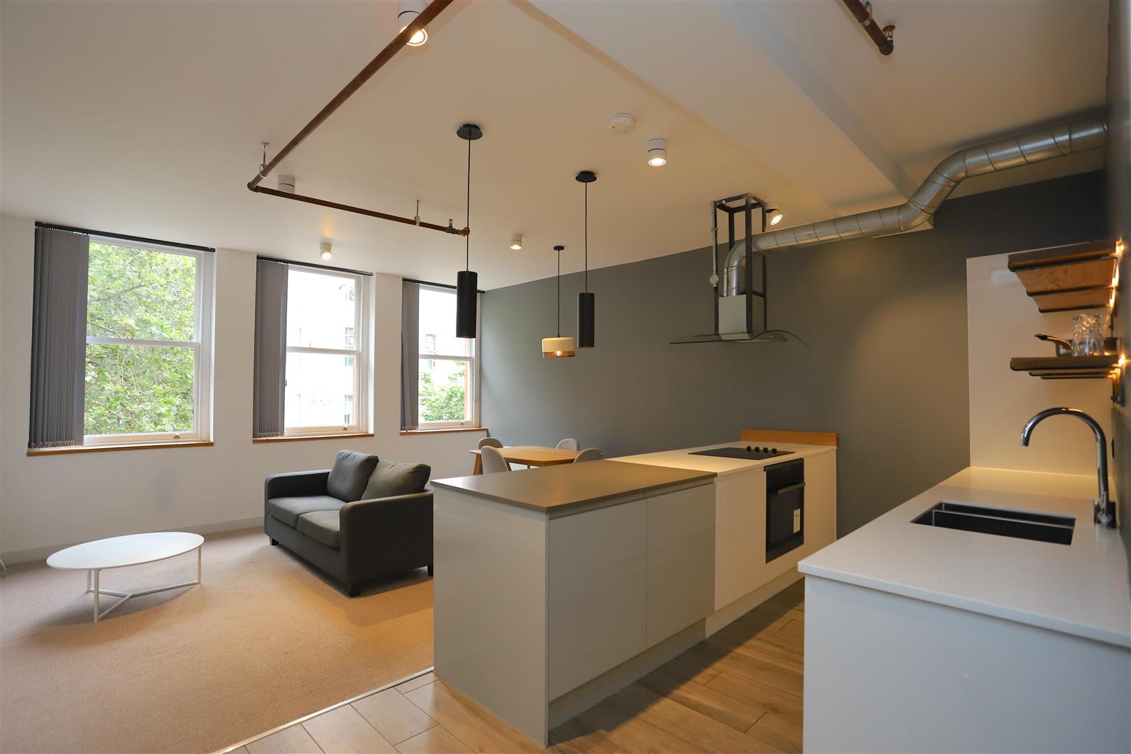 Flat Saint Anns Square in Oldham