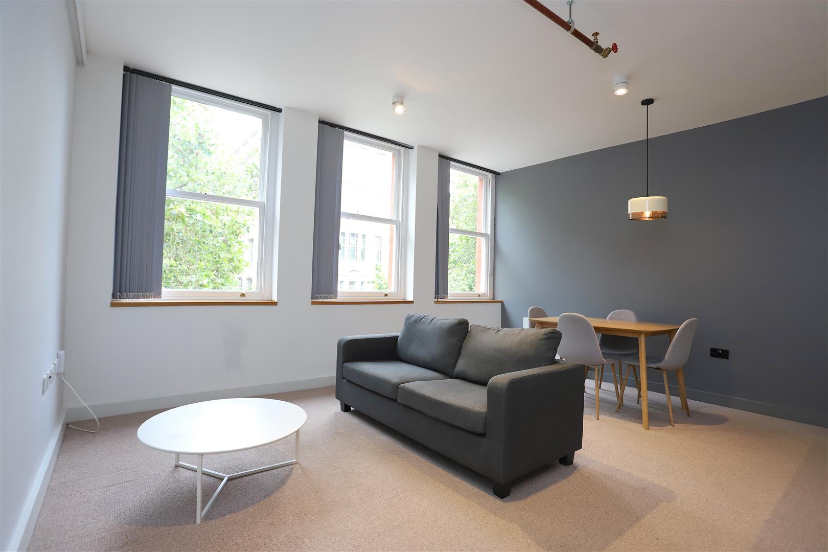 Flat Saint Anns Square in Oldham