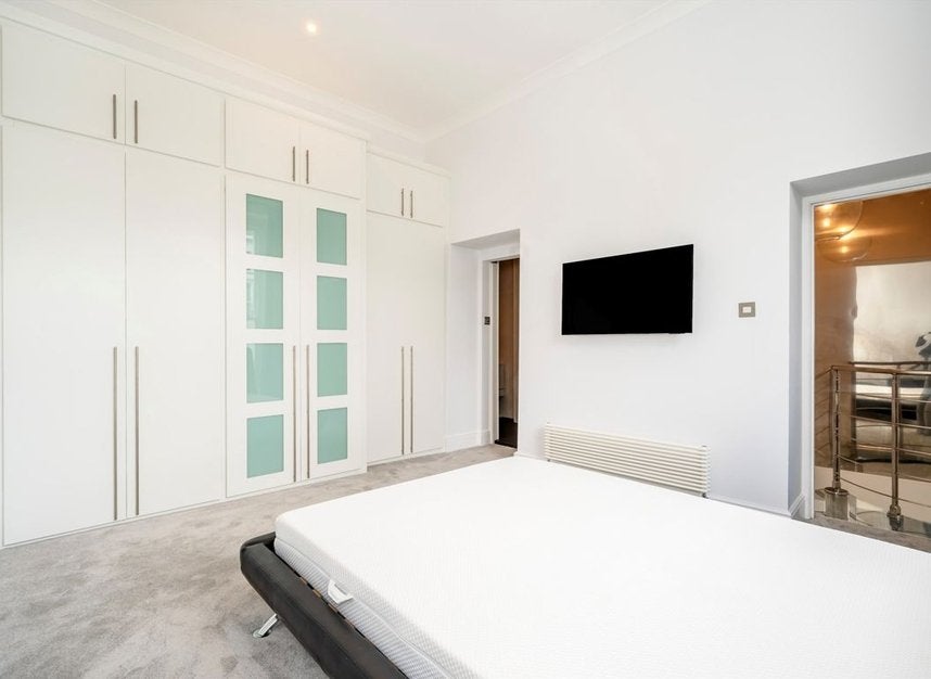Flat Chepstow Villas in Greater London