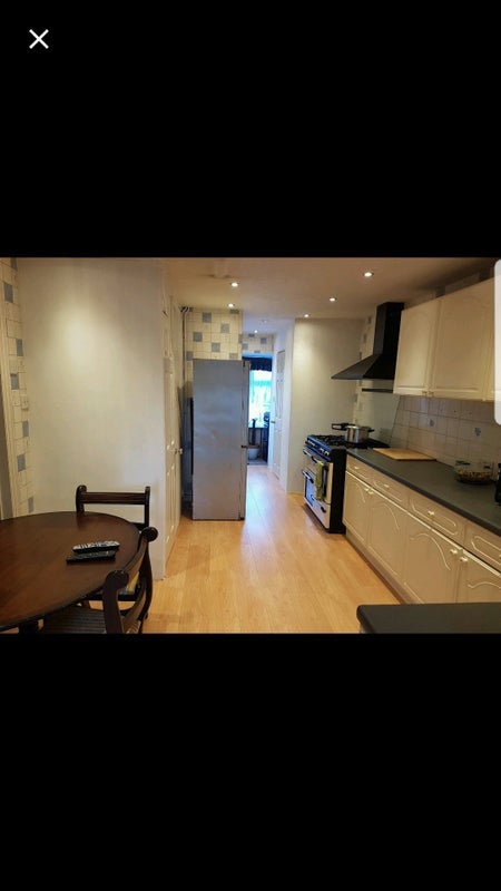 Room Waldegrave in Basildon