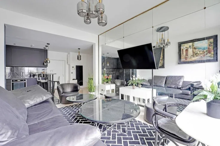 Appartement Rue Clément-Marot à Paris