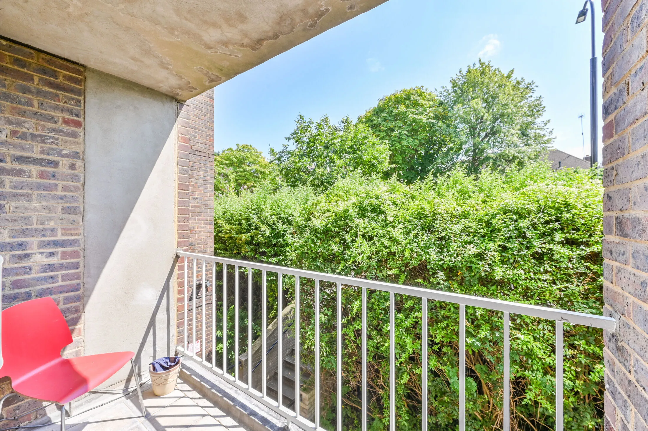 Flat Rowley Way in City of Westminster