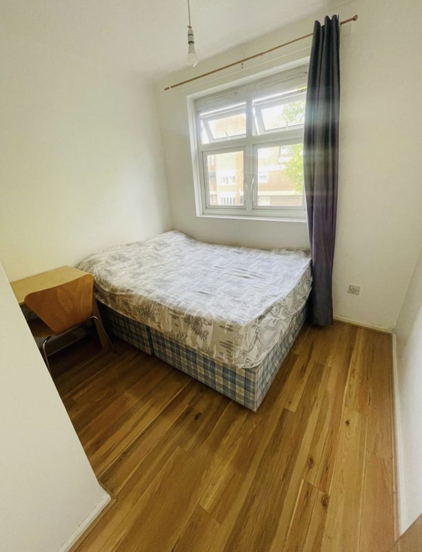 Room Lorrimore Road in Greater London