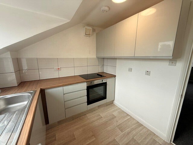 Flat Mosley Street in Ashfield
