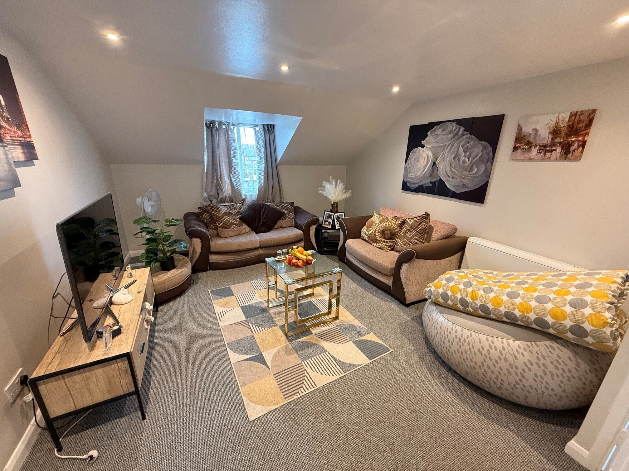 Flat Mosley Street in Ashfield