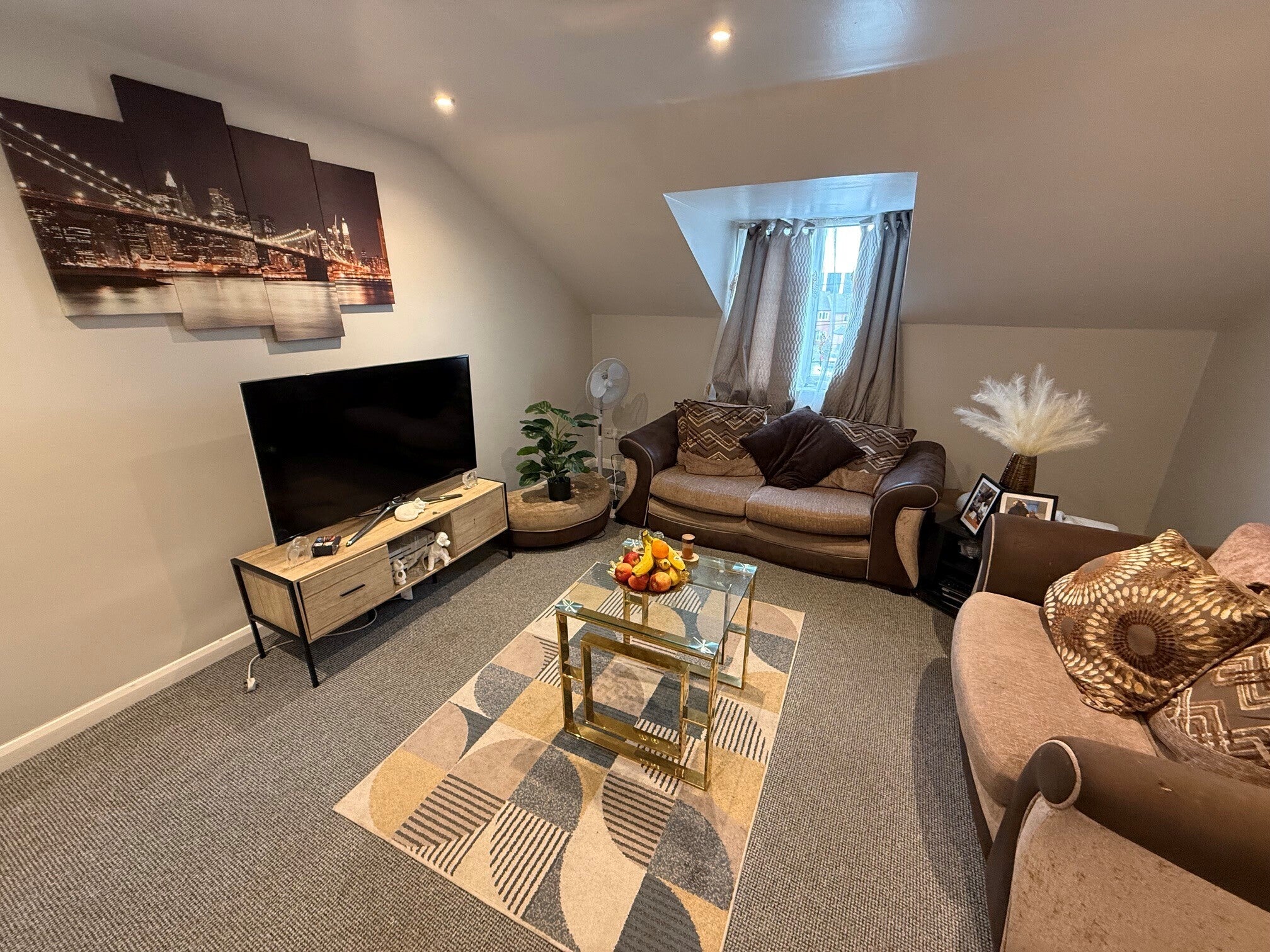 Flat Mosley Street in Ashfield