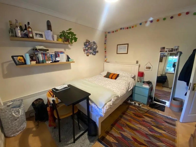 Room Clapham Park Road in Greater London