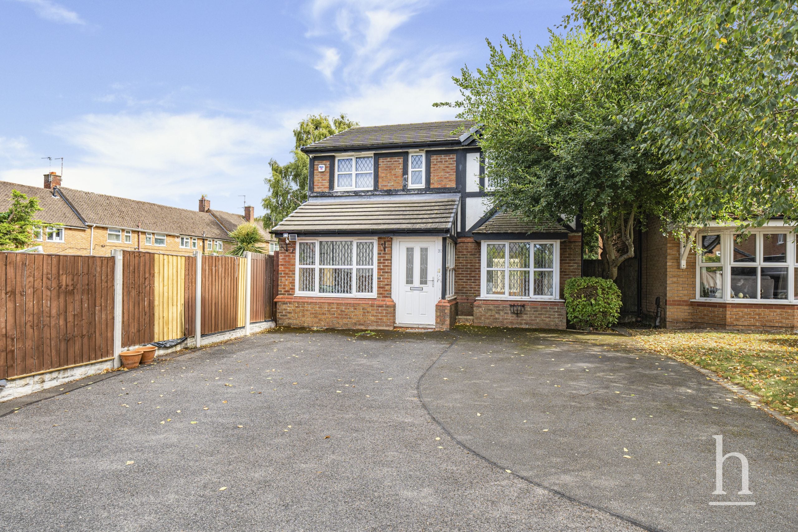 House Cheshire Acre in Upton