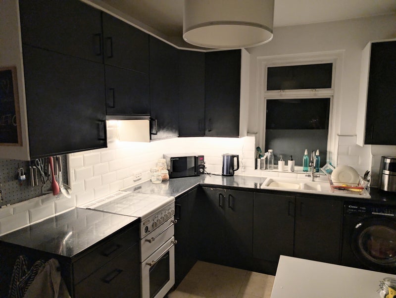 Room Maud Road in Greater London