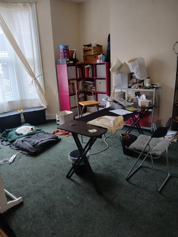 Flat Cheverton Road in Greater London