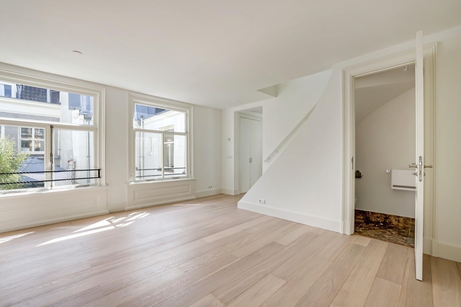 Appartement te huur: Oudezijds Achterburgwal 105E, Amsterdam