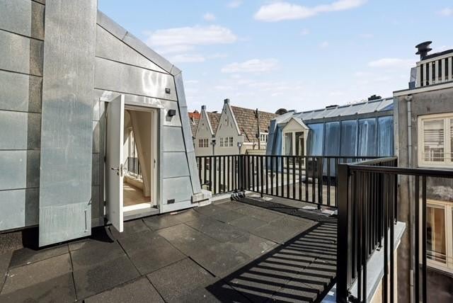Appartement te huur: Oudezijds Achterburgwal 105E, Amsterdam
