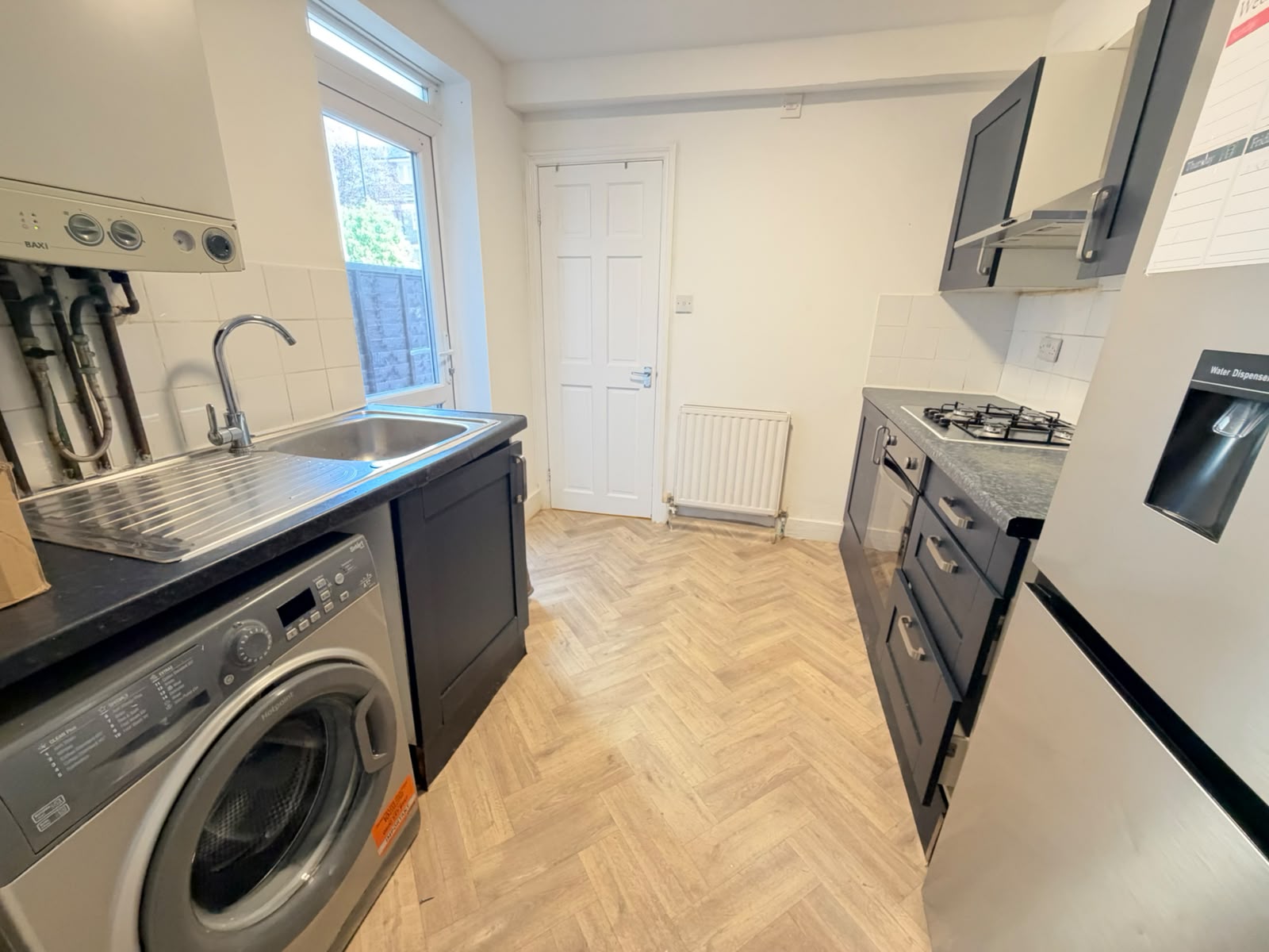 Flat Vansittart Road in Greater London