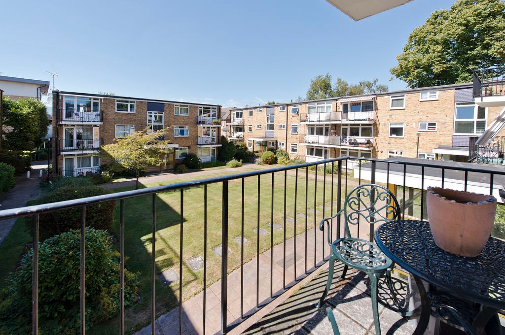 Flat Park Hill in Greater London
