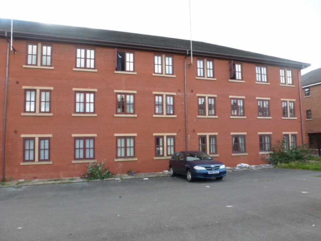 Flat Ardwick Green North in Manchester