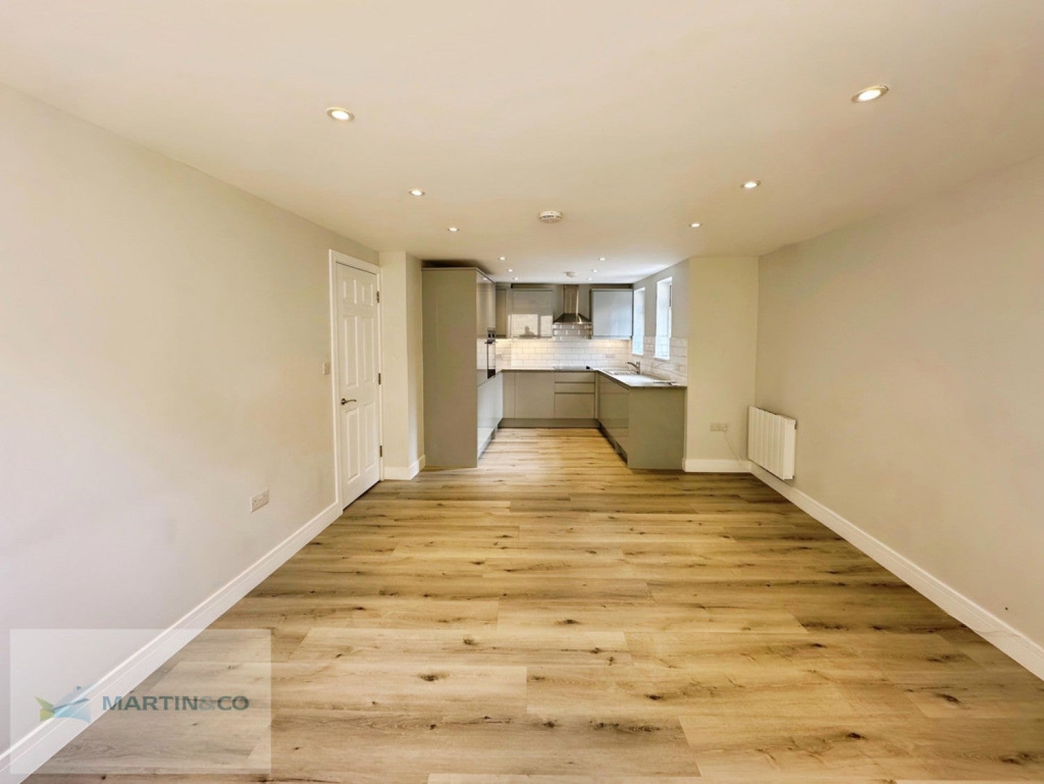 Flat Pleasant Place in Elmbridge