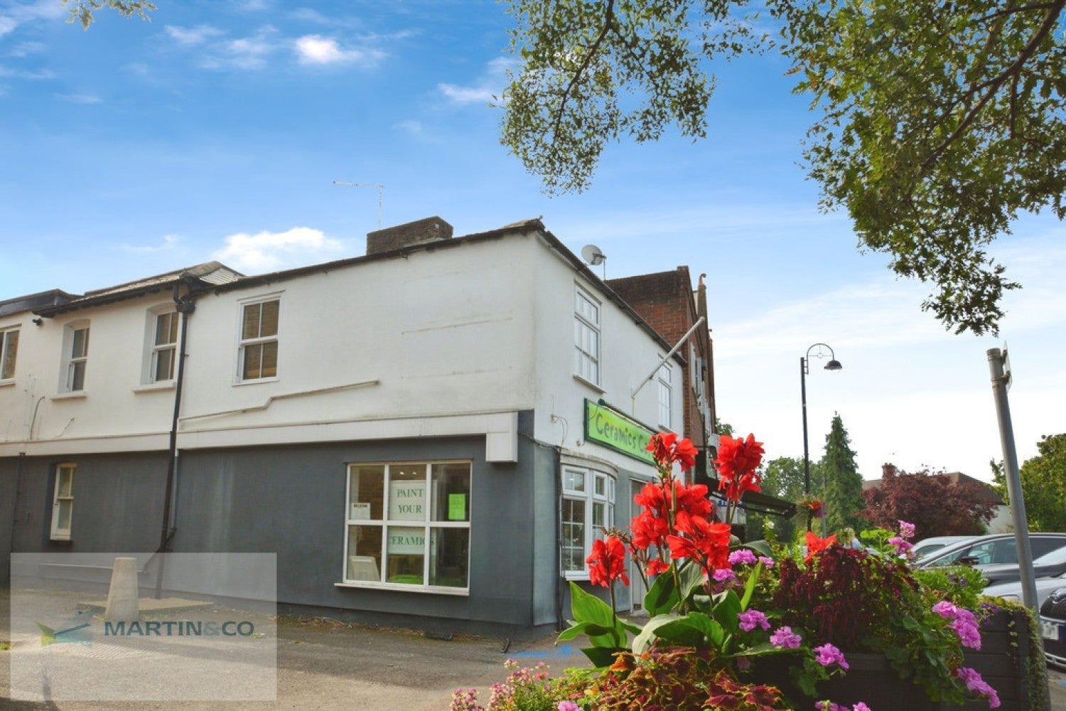 Flat Pleasant Place in Elmbridge