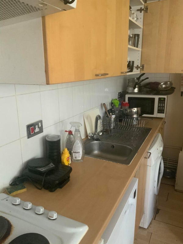 Room Bessborough Road in Greater London
