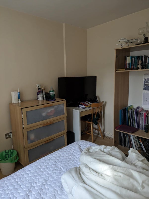 Room Bessborough Road in Greater London