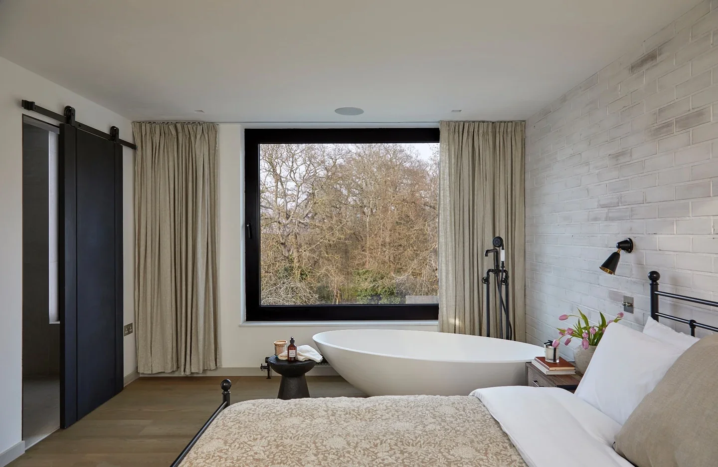 House Thurleston Avenue in Greater London