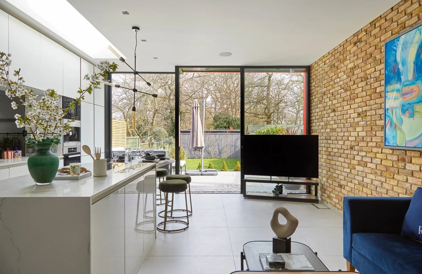 House Thurleston Avenue in Greater London